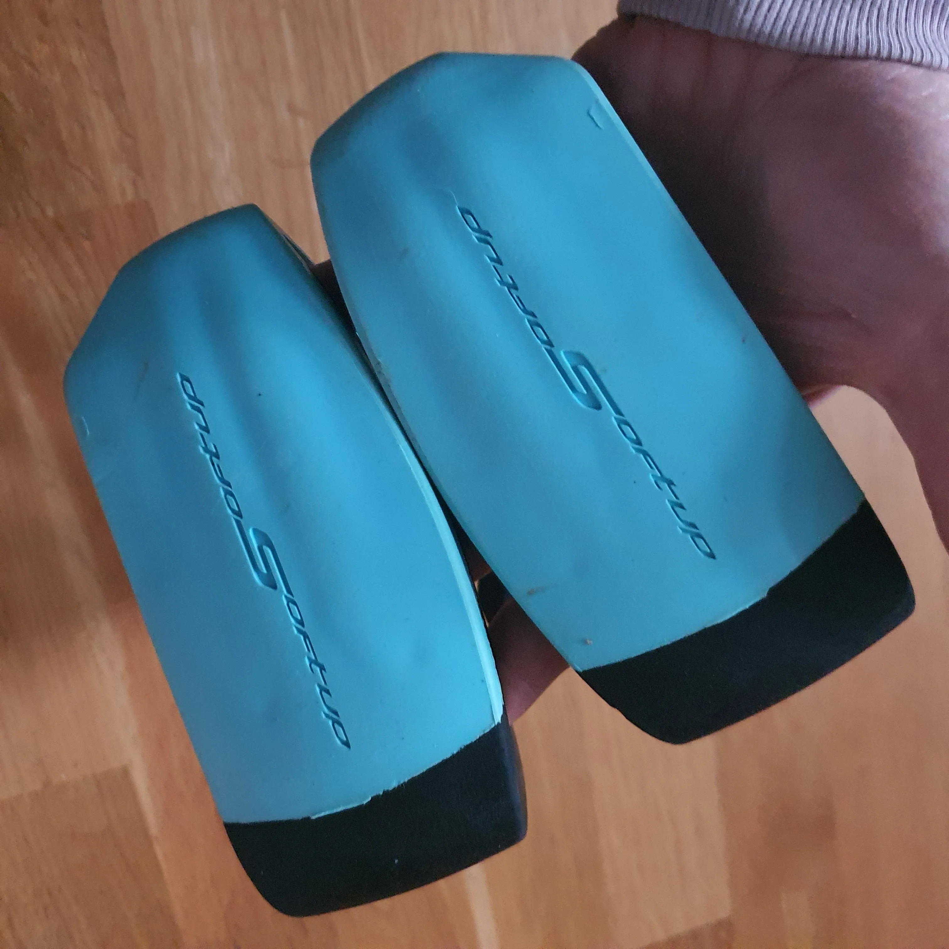 Free Jump black and light turquoise Soft Up Lite stirrups