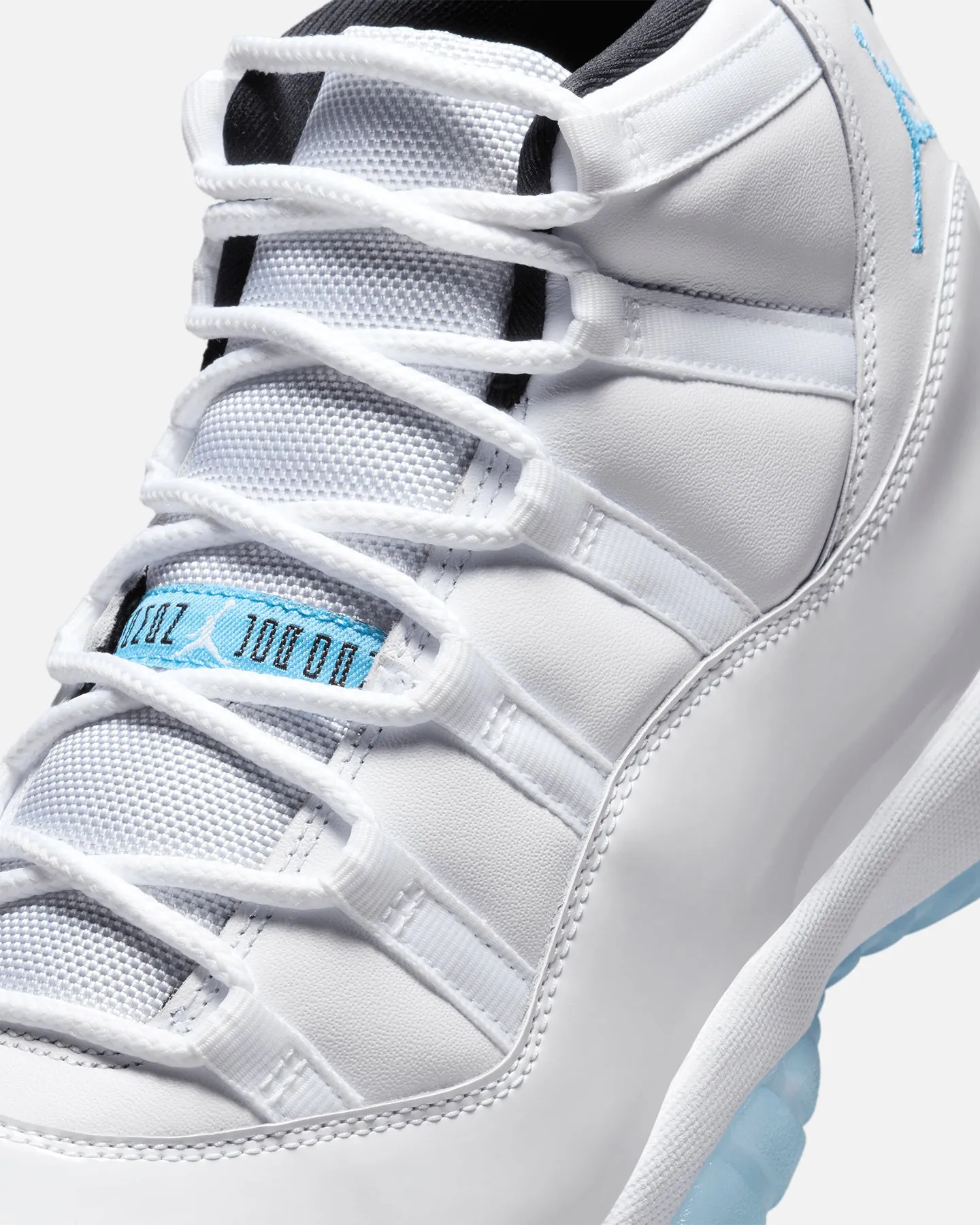 Jordan Air Jordan 11 Retro "Columbia" White/Blue