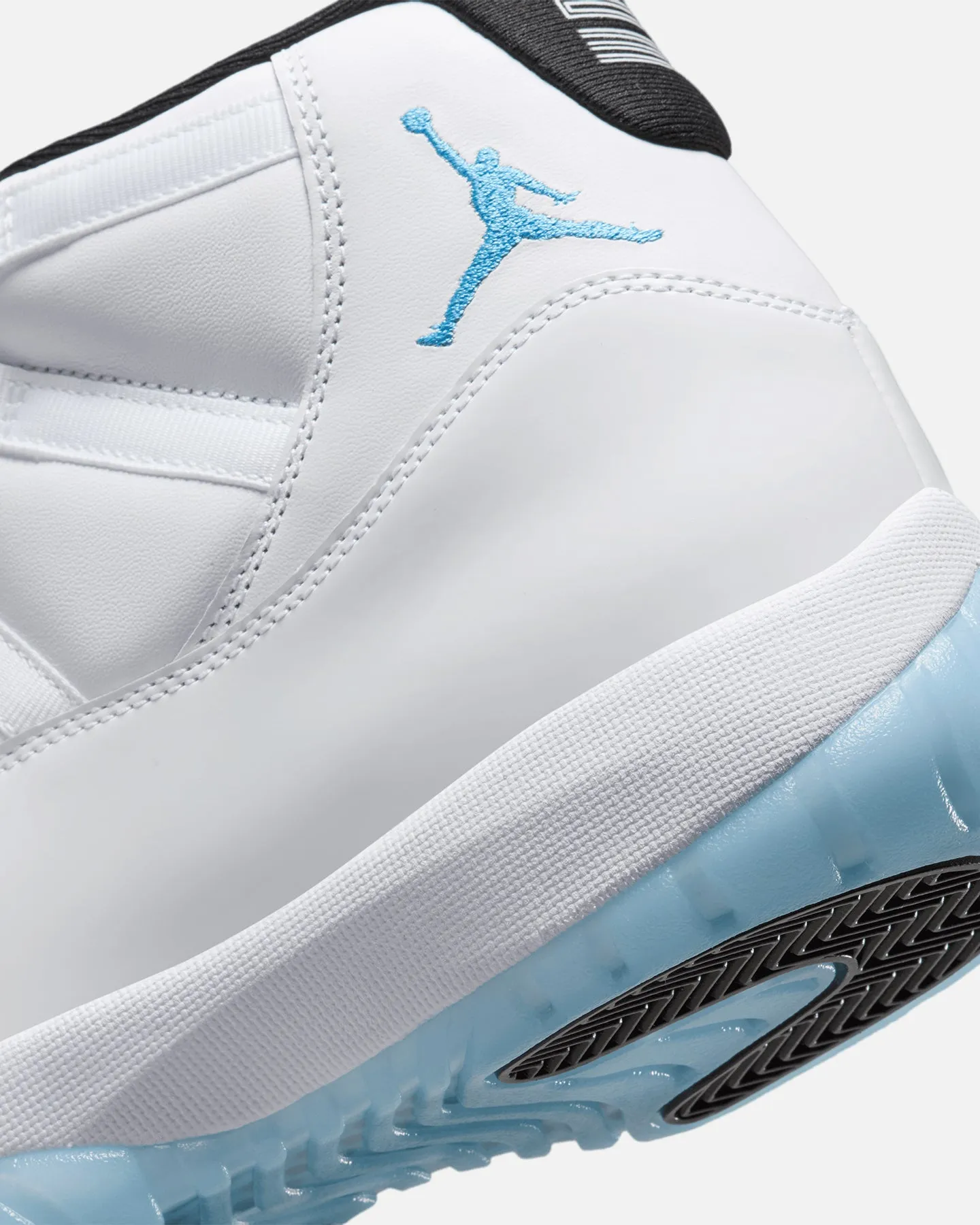 Jordan Air Jordan 11 Retro "Columbia" White/Blue