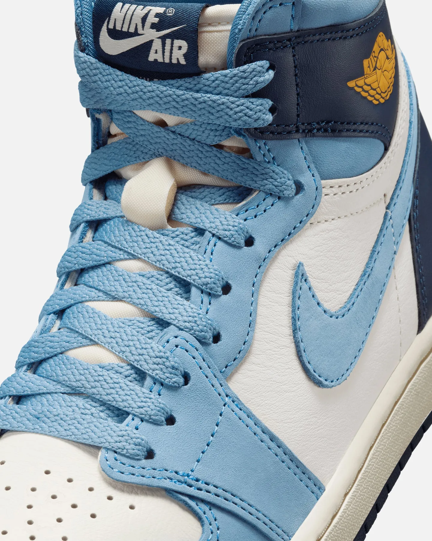 Jordan Women's Air Jordan 1 Retro High OG "First In Flight" University Blue