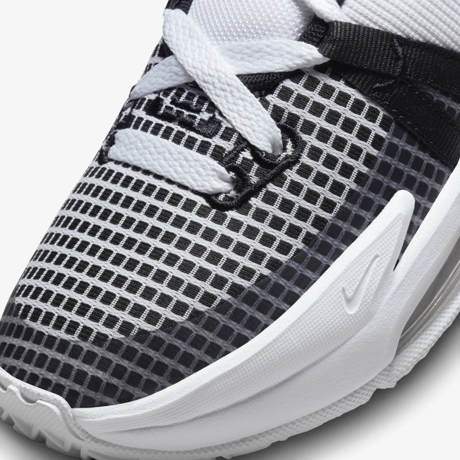 LeBron Witness 7 (GS) - White/Black