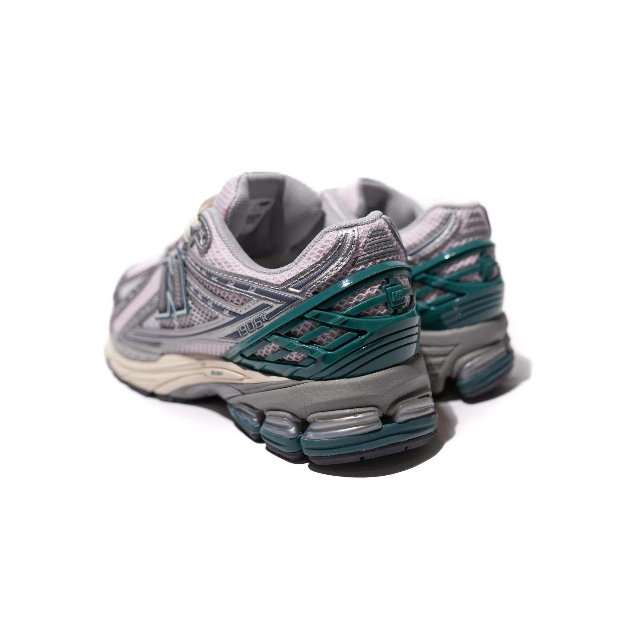 New Balance M1906RET Silver Metallic/Pink Granite