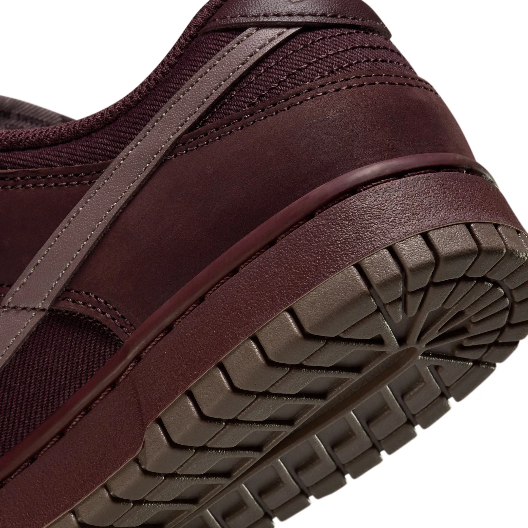 Nike Dunk Low Retro PRM