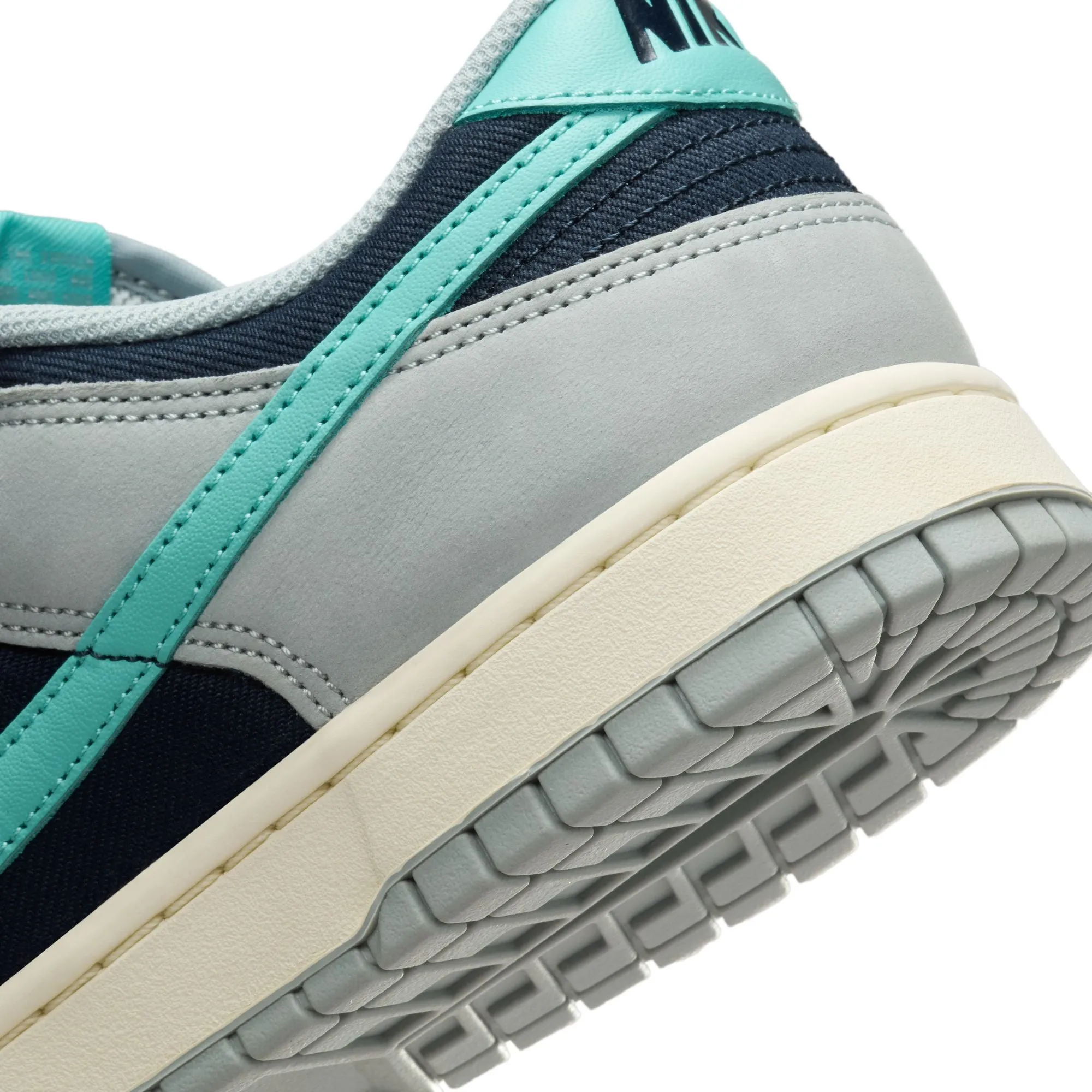 Nike Dunk Retro Low Premium