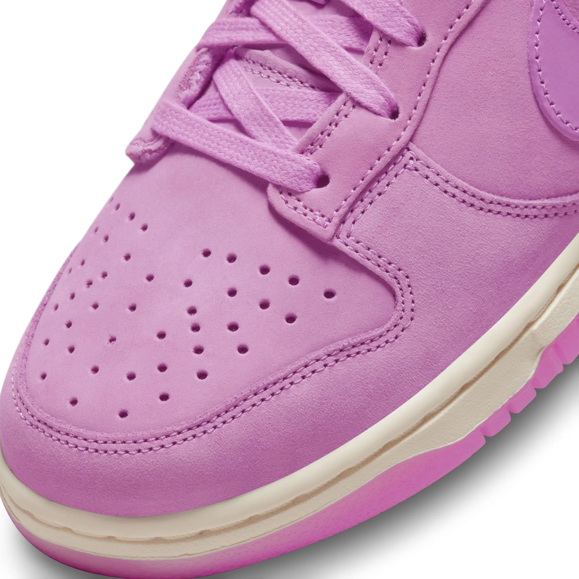 WMNS Nike Dunk Low PRM MF